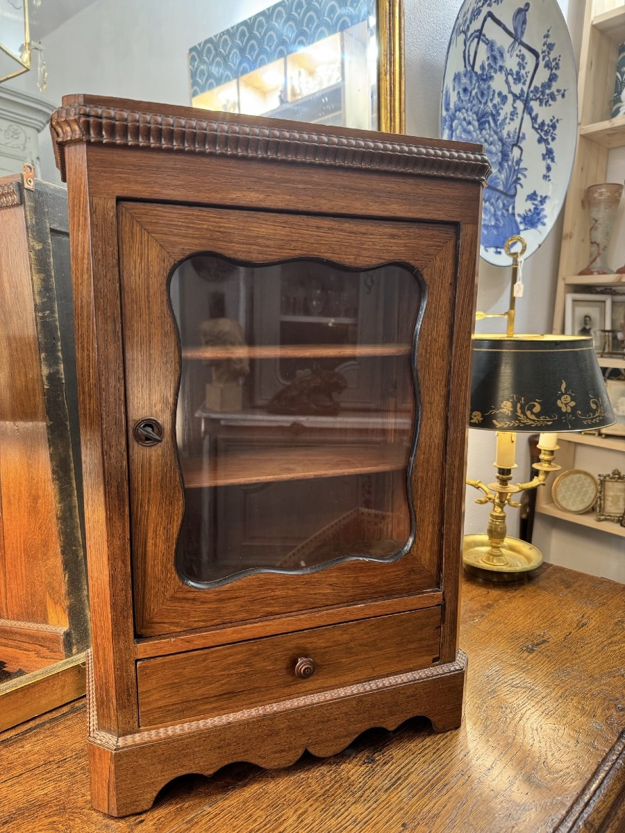 Ancienne Petite Vitrine étagere Murale En Bois Travaillé , Armoire De Maitrise Fin Du XIX Eme