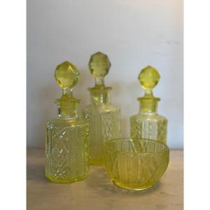 Ancien Ensemble De Service De Toilette, Flacons En Verre Val Saint Lambert XIX Eme ouraline