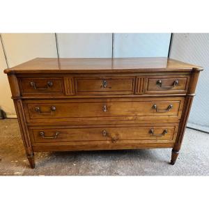 Antique 18th Century Louis XVI Period Chest Of Drawers In Blond Walnut