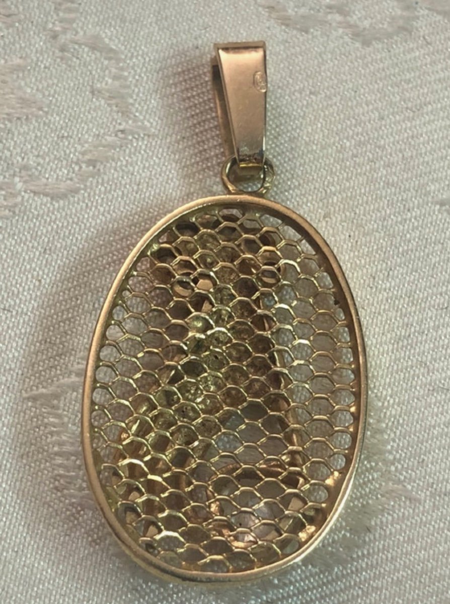 Gold/hand Pendant-photo-1