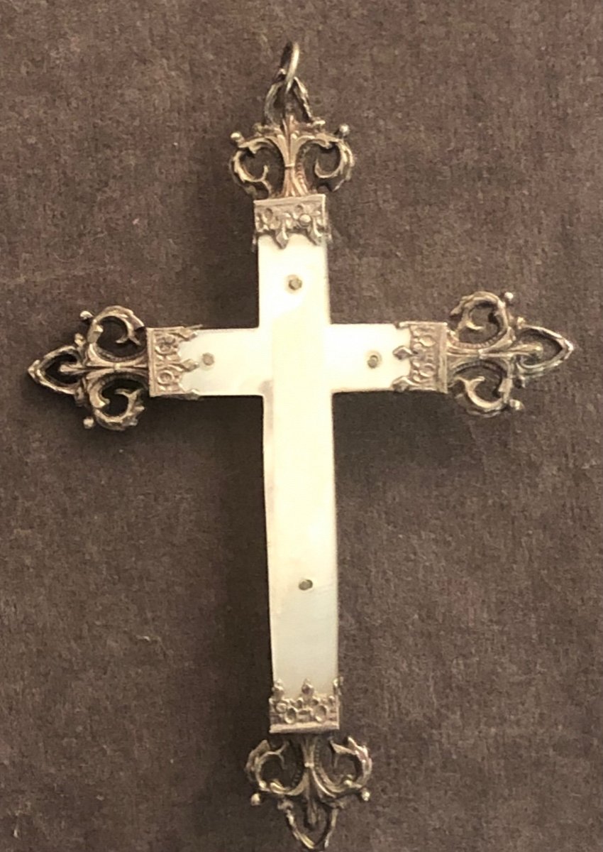 Old Silver / Mother-of-pearl Cross-photo-1