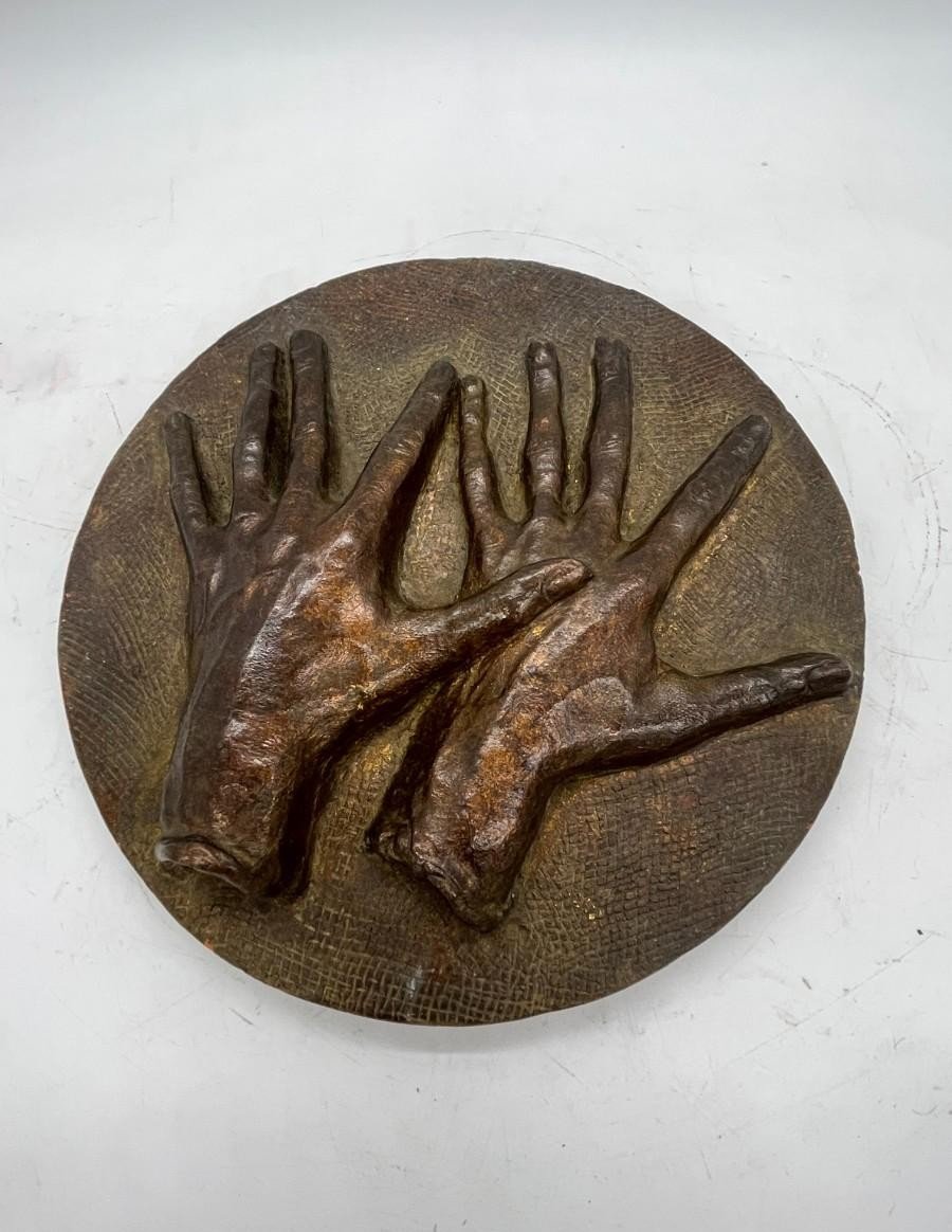 Modernist Clasped Hands Sculpted In Terracotta - Flemish School, 20th Century