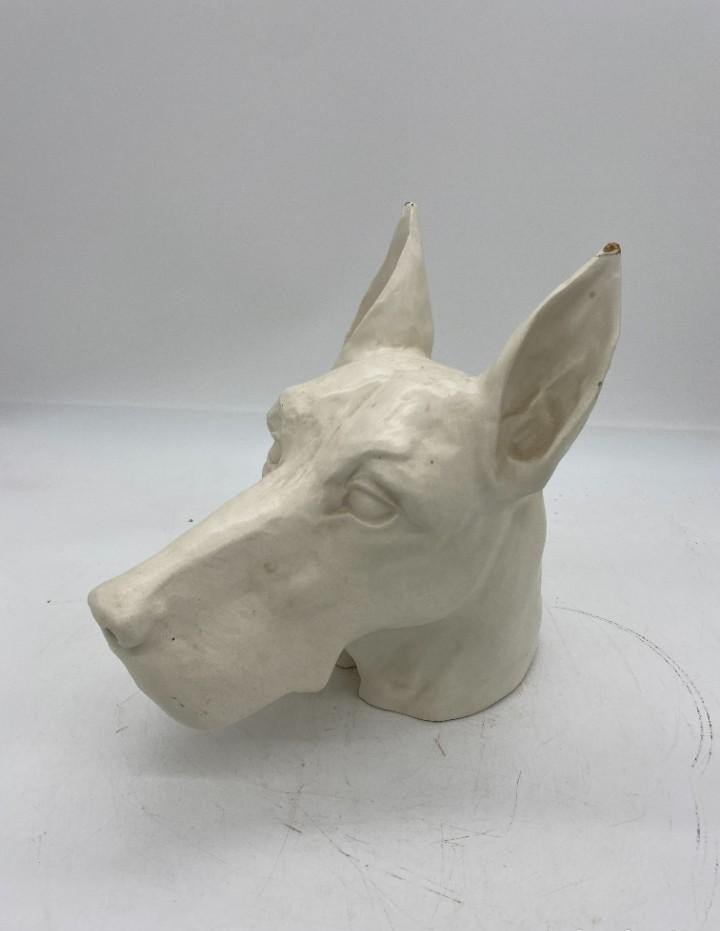 Tête De Doberman Sculptée En Biscuit – Espagne, XXème (30's)