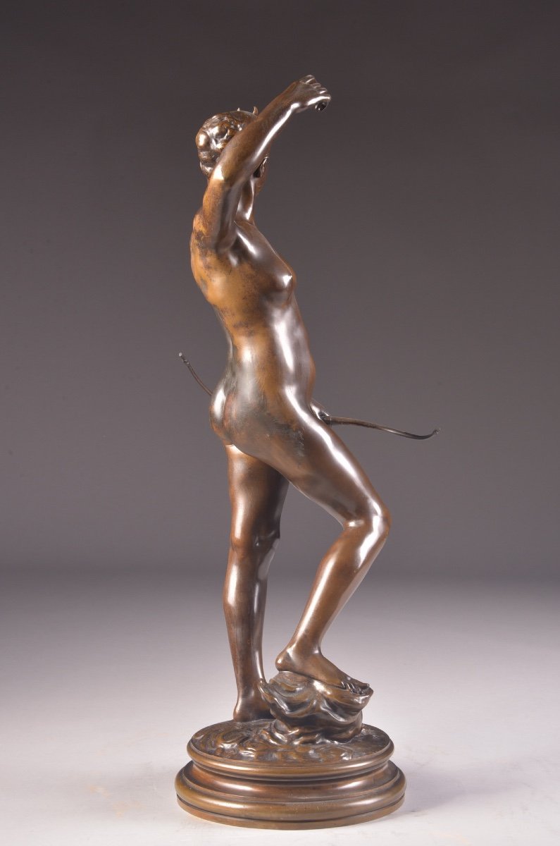 Une Grande Statue Bien Moulée d'Une Déesse Nue Diane - 78 Cm-photo-3