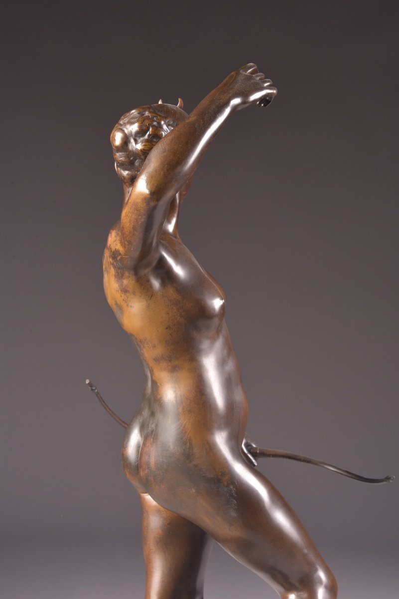 Une Grande Statue Bien Moulée d'Une Déesse Nue Diane - 78 Cm-photo-5