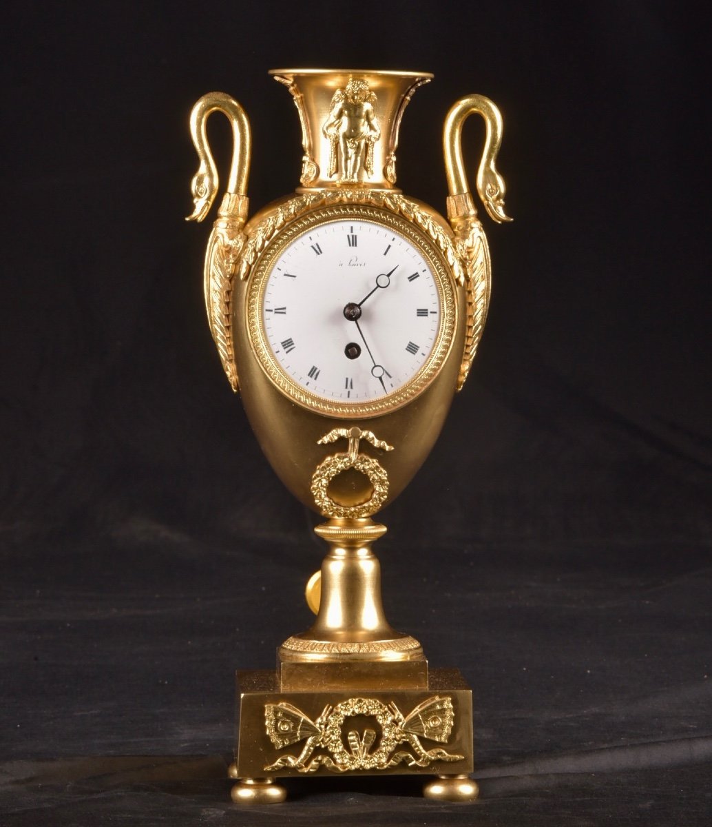 "empire Style Gilt Bronze Vase Pendulum