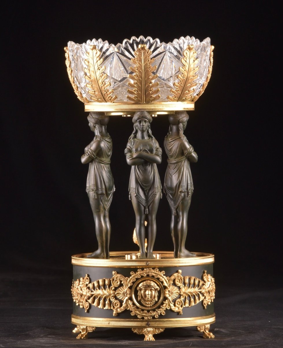 Centre de table en bronze doré, patiné et cristal d'époque Charles X,