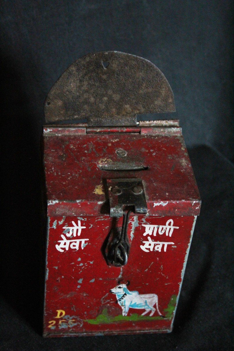 Vintage Nandi Donation Box From India.vintage Nandi Donation Box, India-photo-1