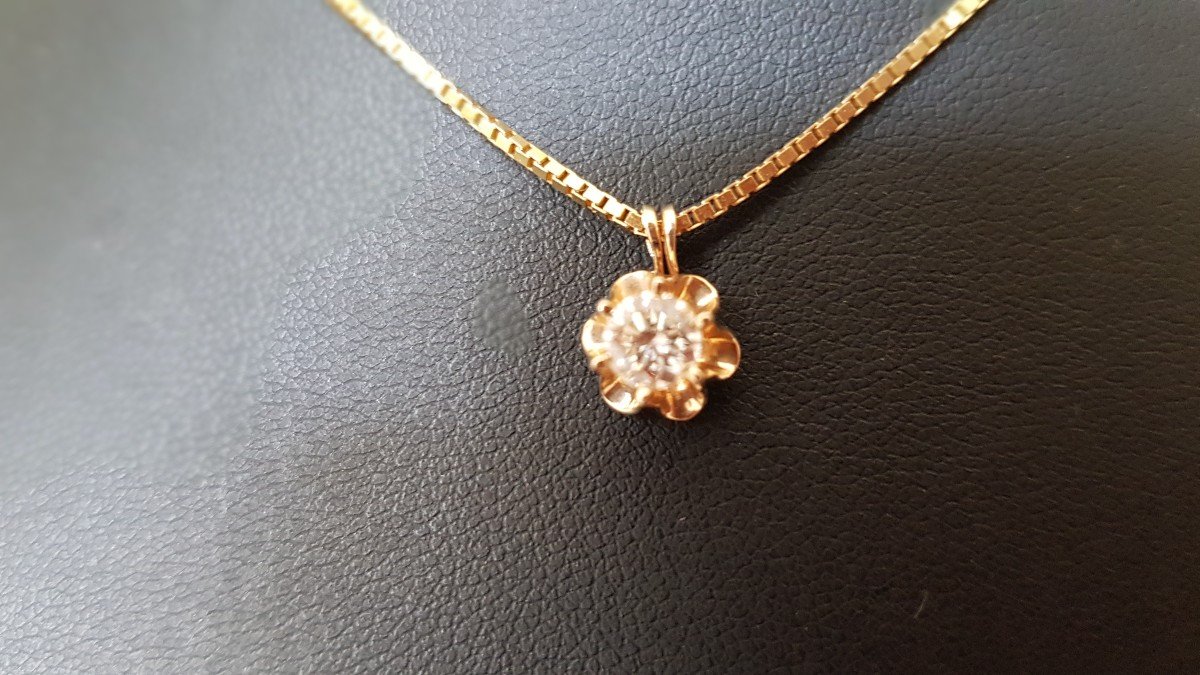 Gold And Diamond Necklace-photo-3