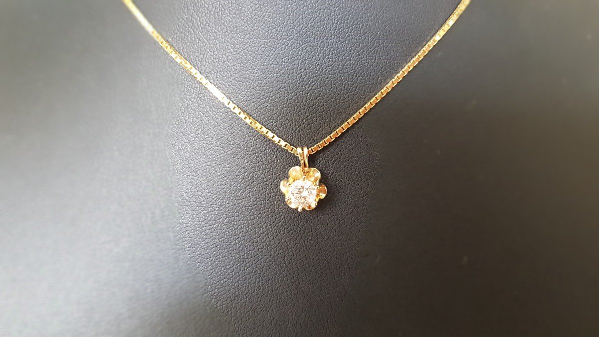 Gold And Diamond Necklace-photo-1