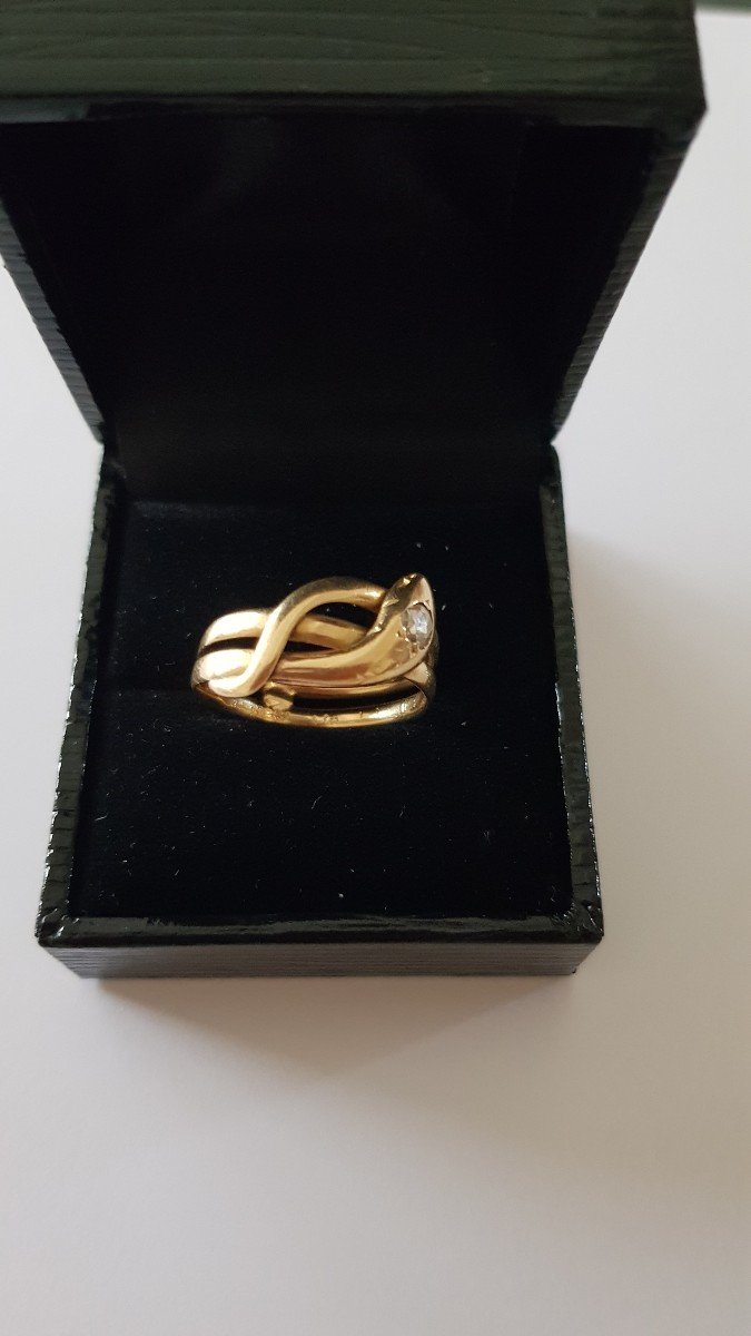 Gold And Diamond Snake Ring-photo-1