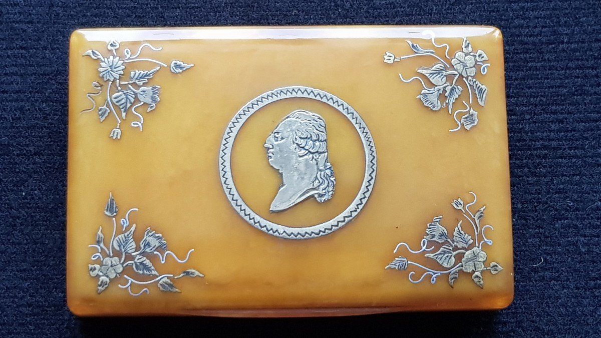 Boîte écaille Profil Louis XVI