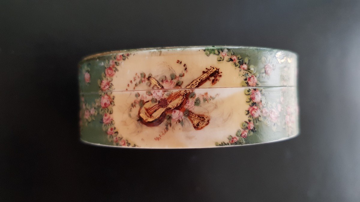 18th Century Painted Box-photo-2