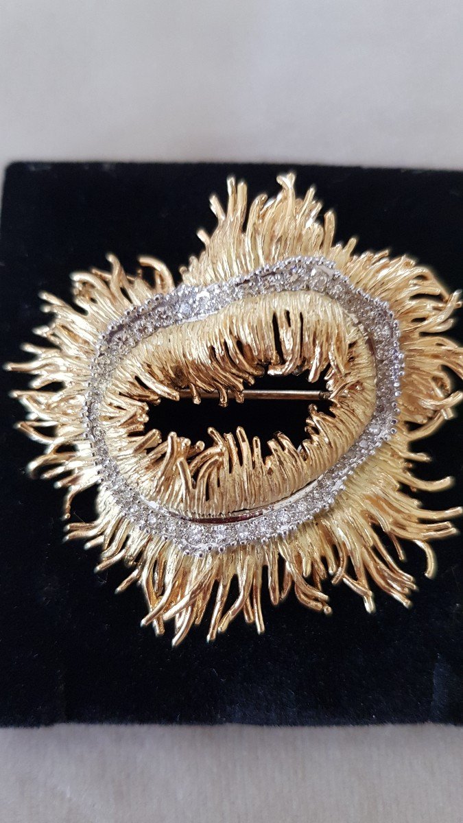 Gold And Diamond Brooch-photo-4