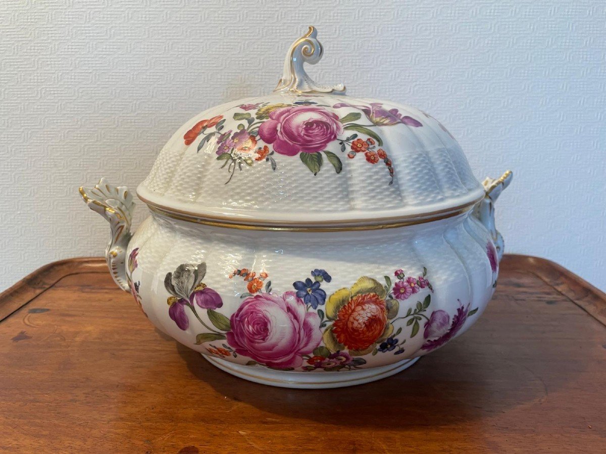 Porcelain Soup Tureen Vienna XVIII-xixth