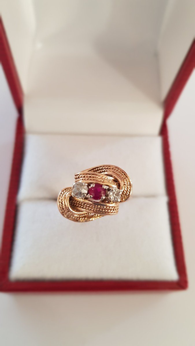 Gold-ruby-diamond Ring