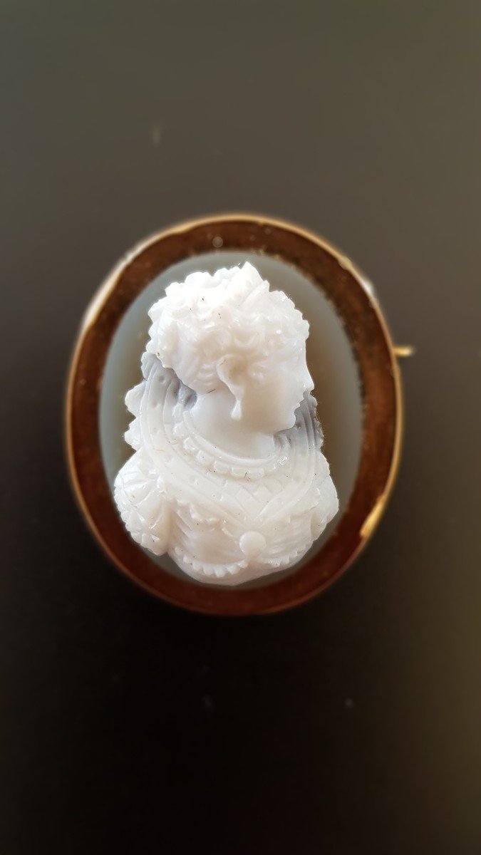 Agate-gold Cameo 19th