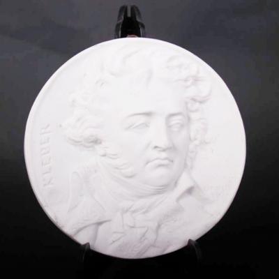 Médaillon Kleber En Porcelaine d'Après David d'Angers