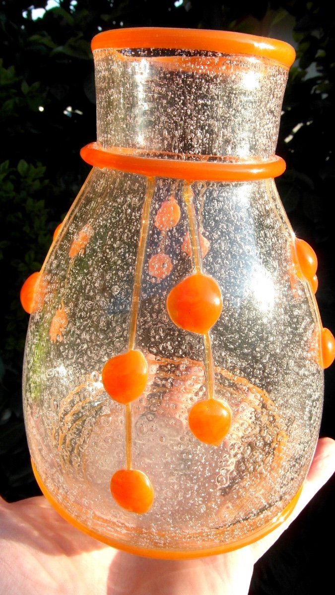 Rare And Interesting Daum Art-deco Vase With Applied Cherries And Bubble Glass, Era Galle-photo-3