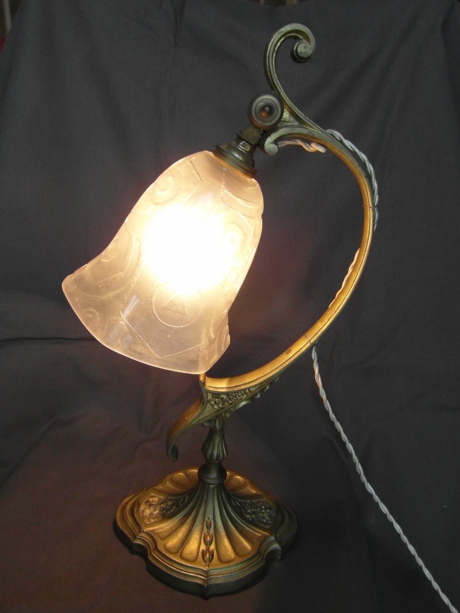 Beautiful Art-deco Lamp, Acid-engraved Daum Tulip, Bronze Base, Era Galle 1920-photo-2