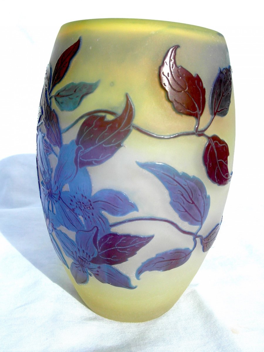 Beautiful Galle Vase With Blue Clematis, Barrel Shape, Era Daum 1900 Art Nouveau-photo-2