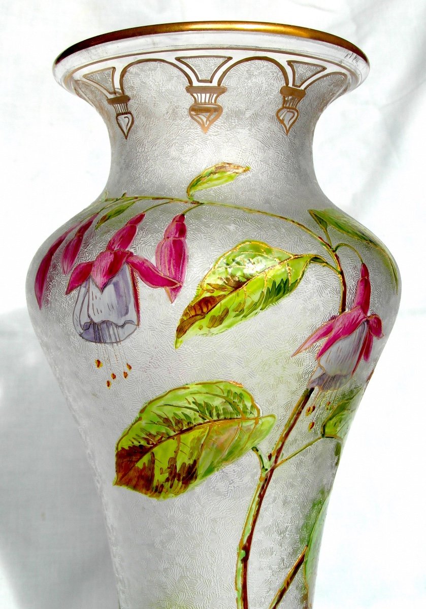 Superb Baccarat Vase With Fuchsia Decor, Acid Etched, Daum Galle Era 1900