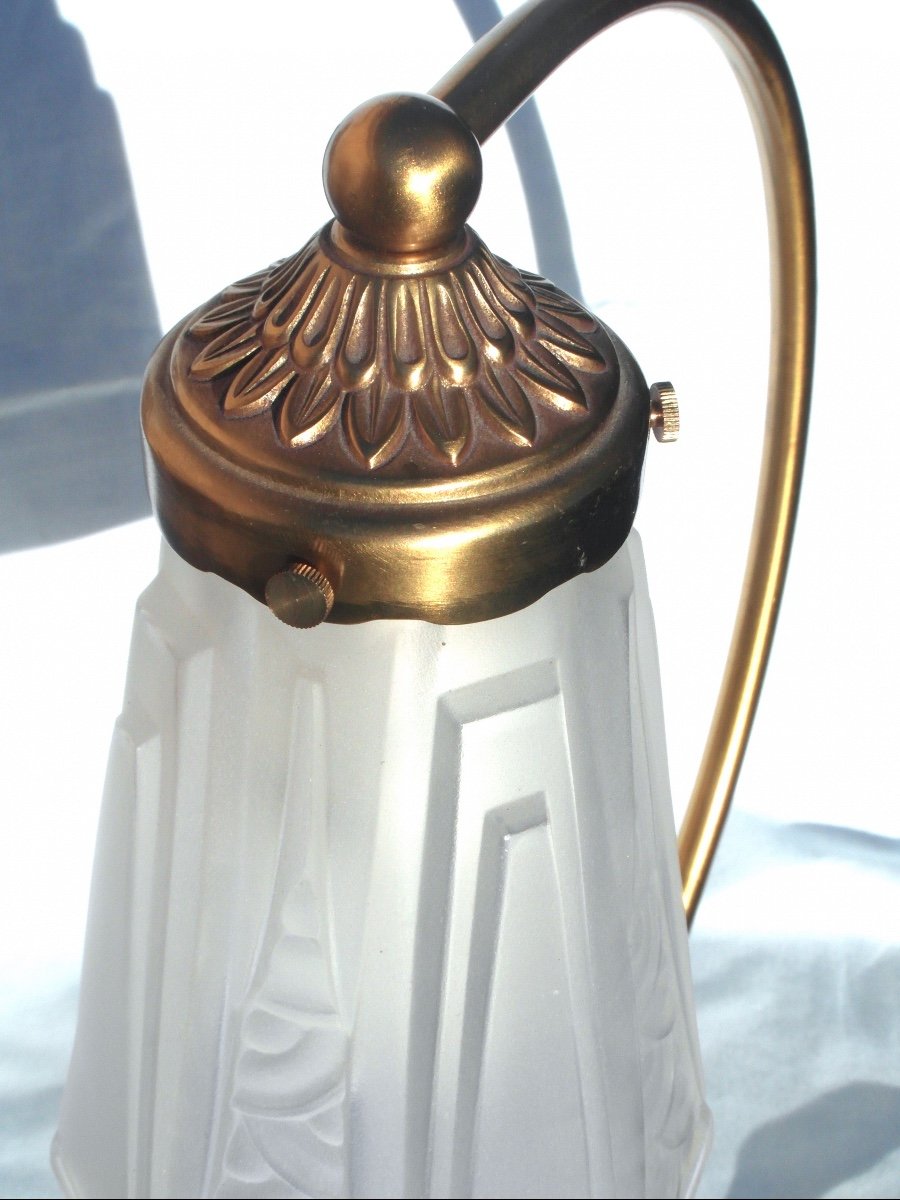 Belle Lampe Art-déco Avec Tulipe Schneider Et Pied De Lampe De P. Lucas, Era Daum Galle Muller-photo-1