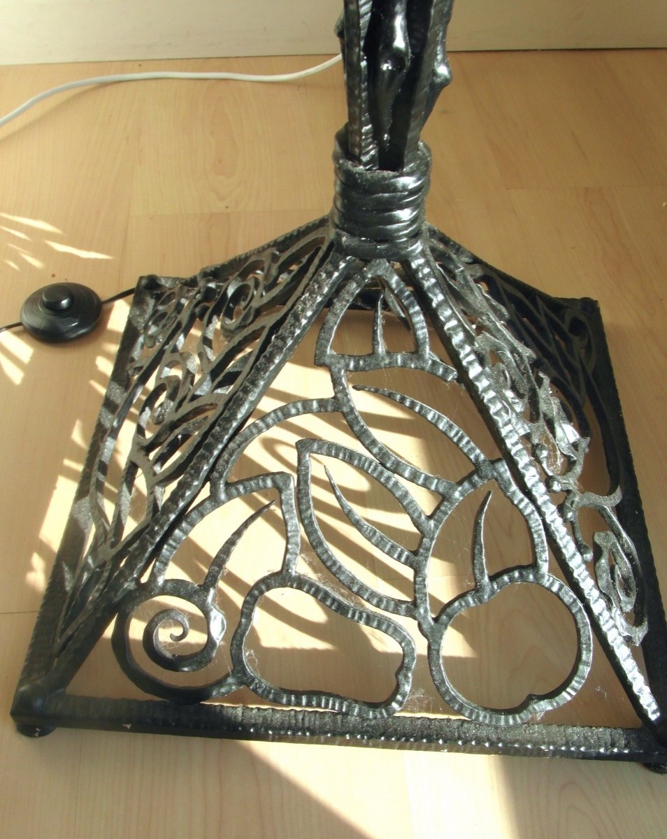 Superb Art Deco Floor Lamp With Wrought Iron Roses, Era Daum Kiss Brandt Degue 1920-photo-4