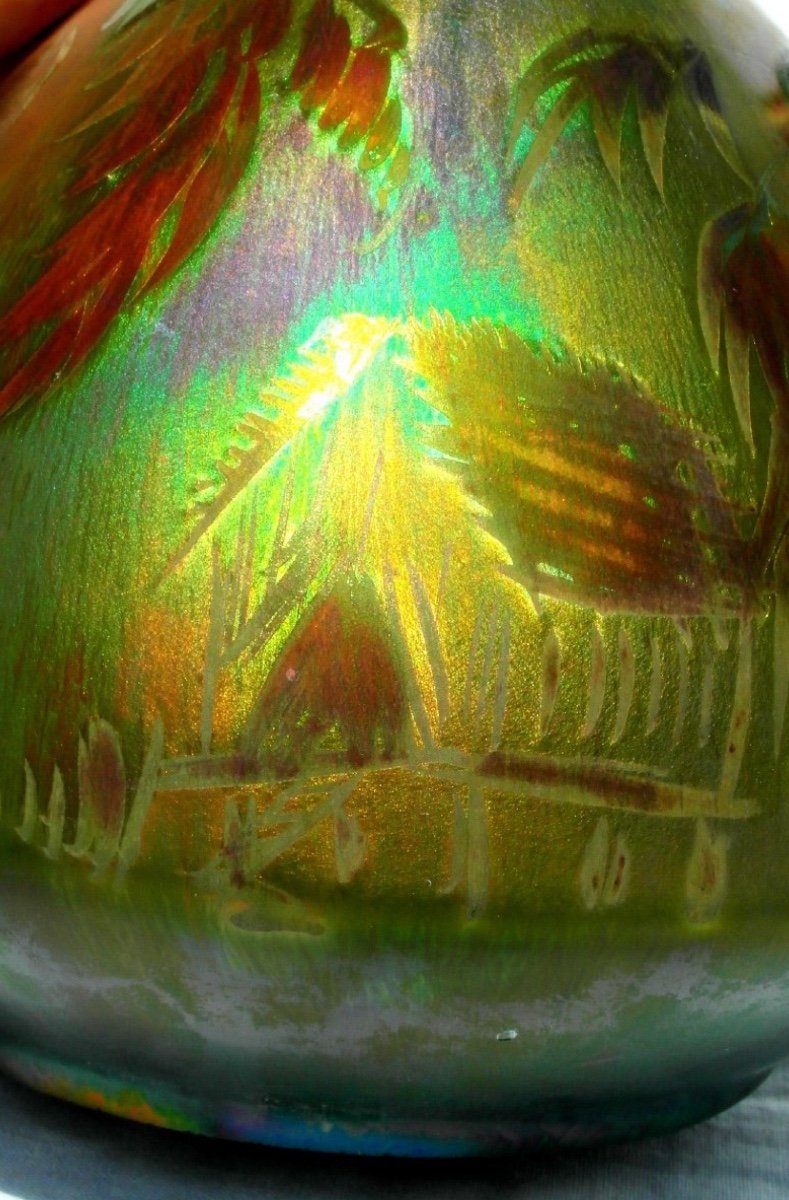 Beautiful And Rare Iridescent Montières Vase, "hut In The Jungle", Perfect, Massier Galle Era 1920-photo-4