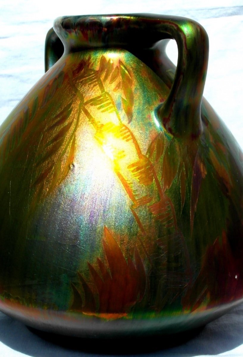 Beautiful And Rare Iridescent Montières Vase, "hut In The Jungle", Perfect, Massier Galle Era 1920-photo-3