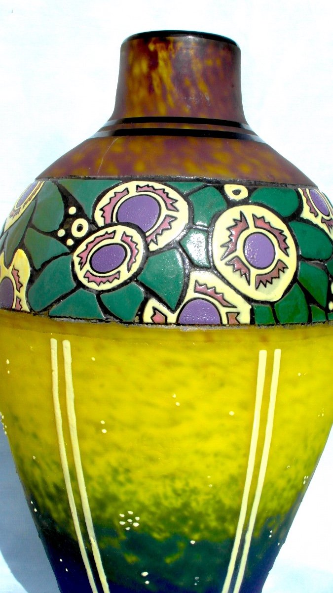 Beautiful Large Art Deco Vase With Stylized Flower Decor By Delatte, Daum Galle Era 1920