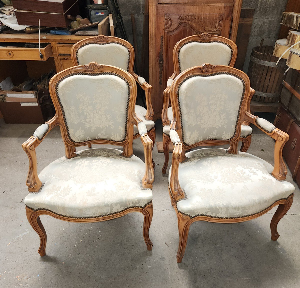 4 Louis XV Armchairs With Blue Silk Fabrics Circa 2920