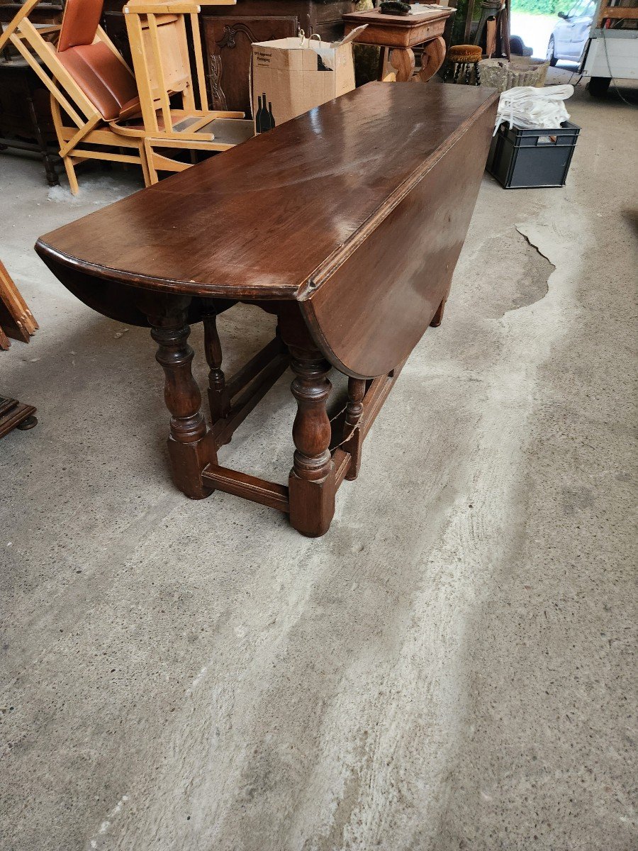 Large 19th Century Burgundy Oak Shuttered Table -photo-2