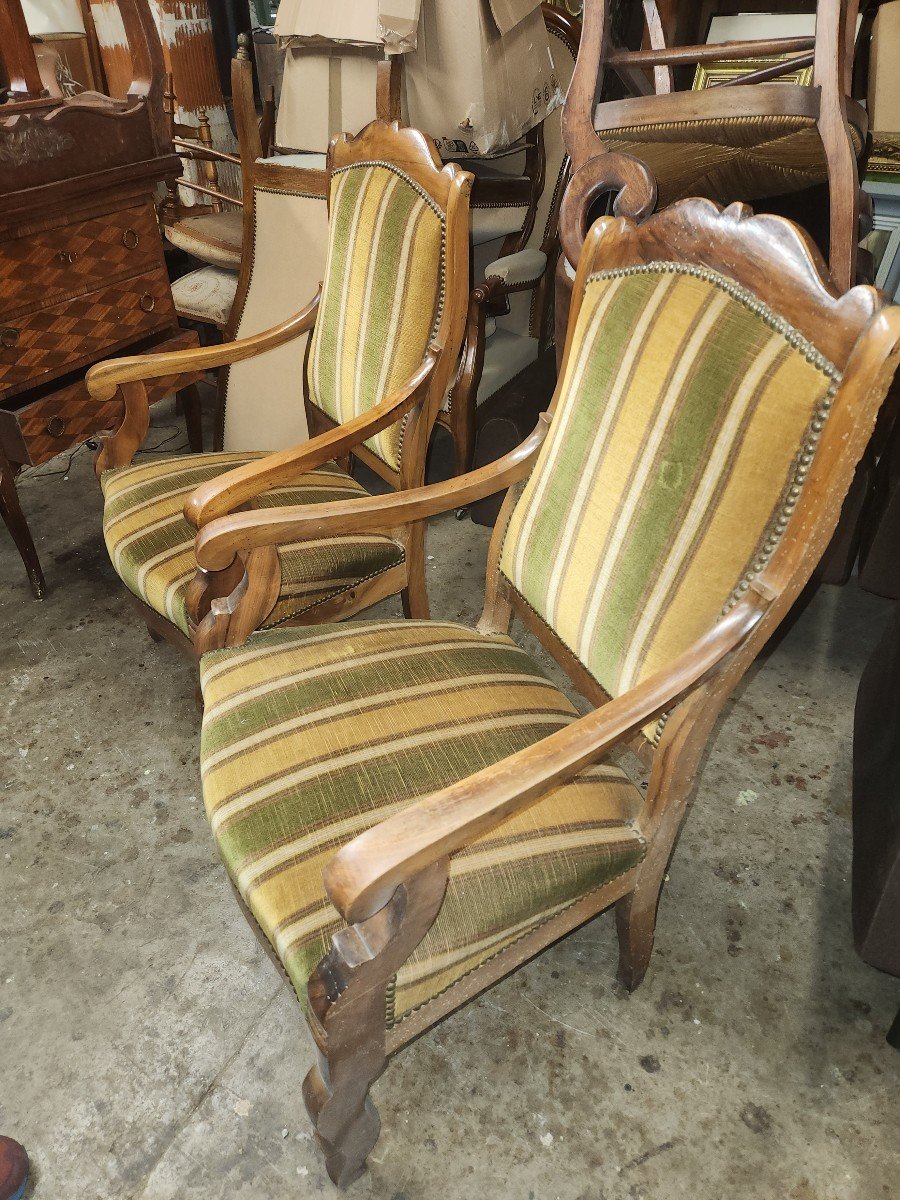 Paire De Fauteuils Restauration En Noyer-photo-1