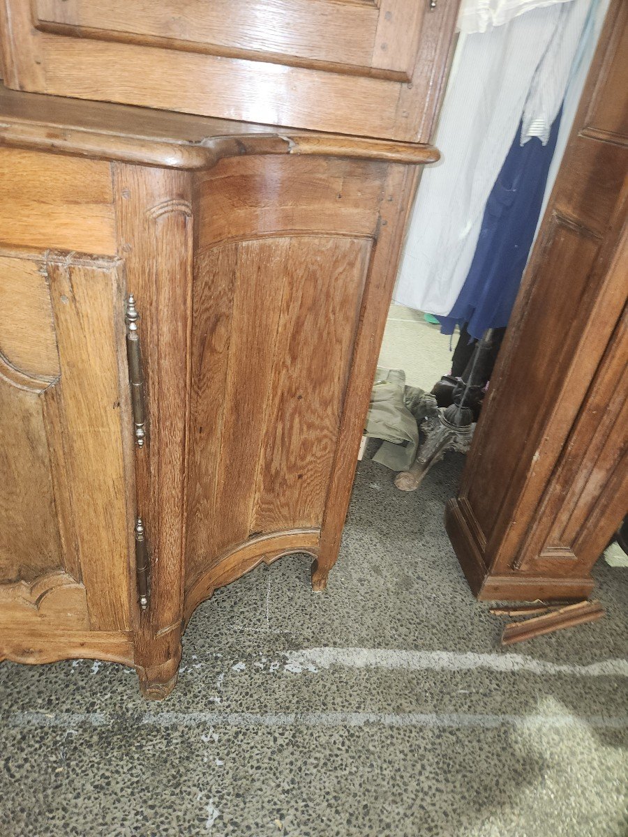 Lorraine Oak Sideboard From The End Of The 18th Century With A Very Original Shape -photo-3