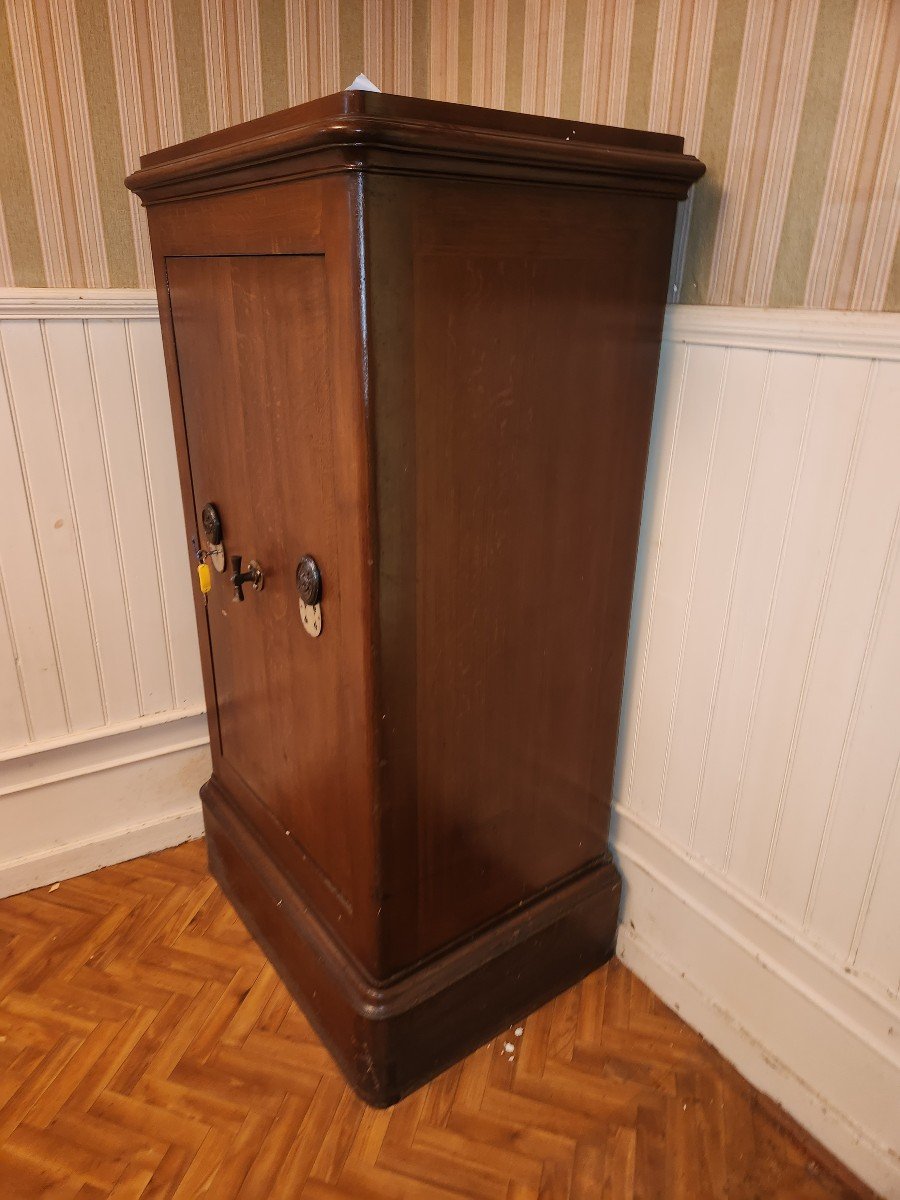 Large Bauche Safe From The 1930s-photo-1