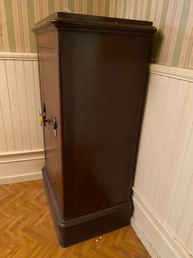 Large Bauche Safe From The 1930s-photo-2