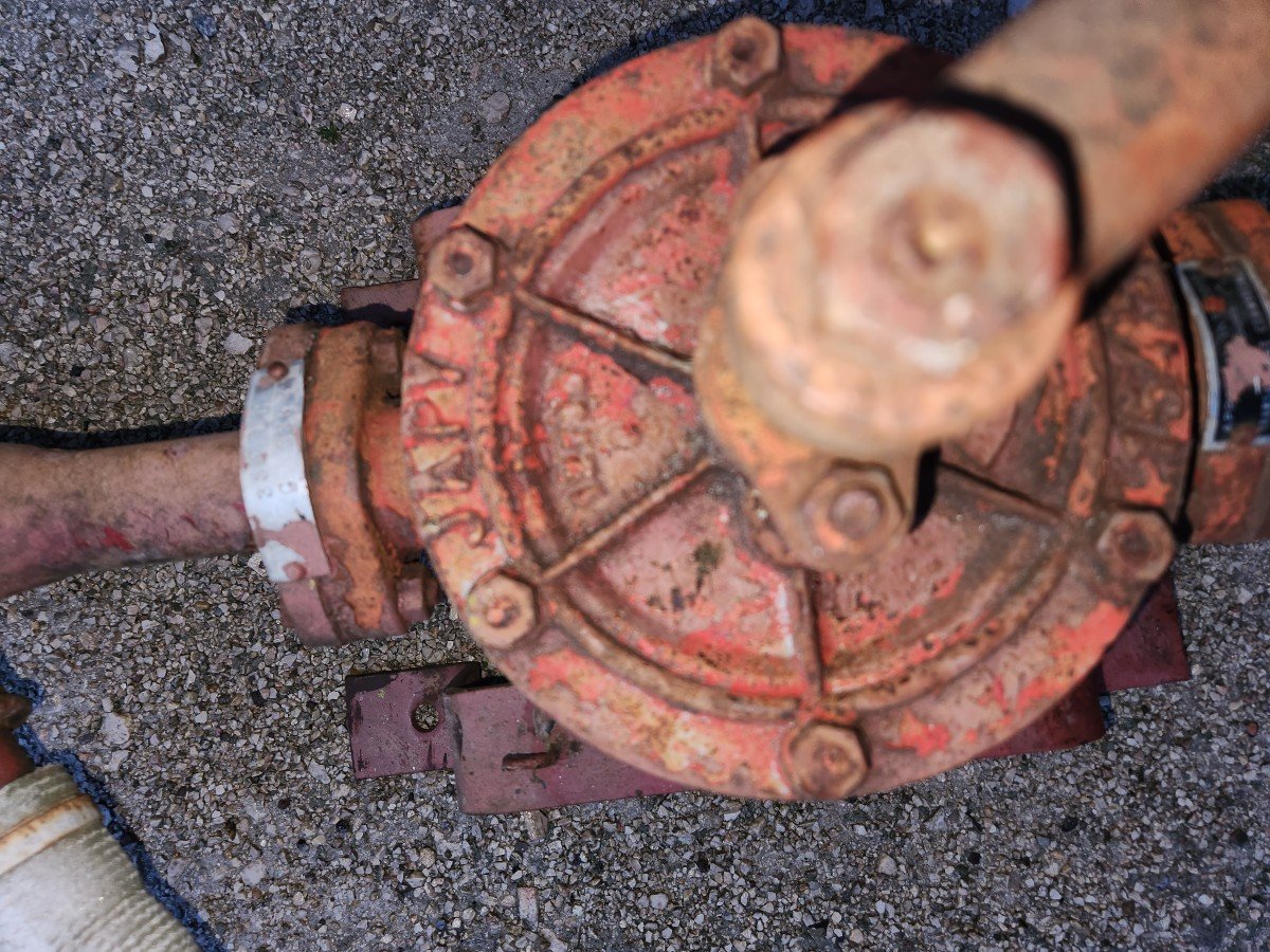 Old Japy Wall Mounted Gas Pump-photo-3