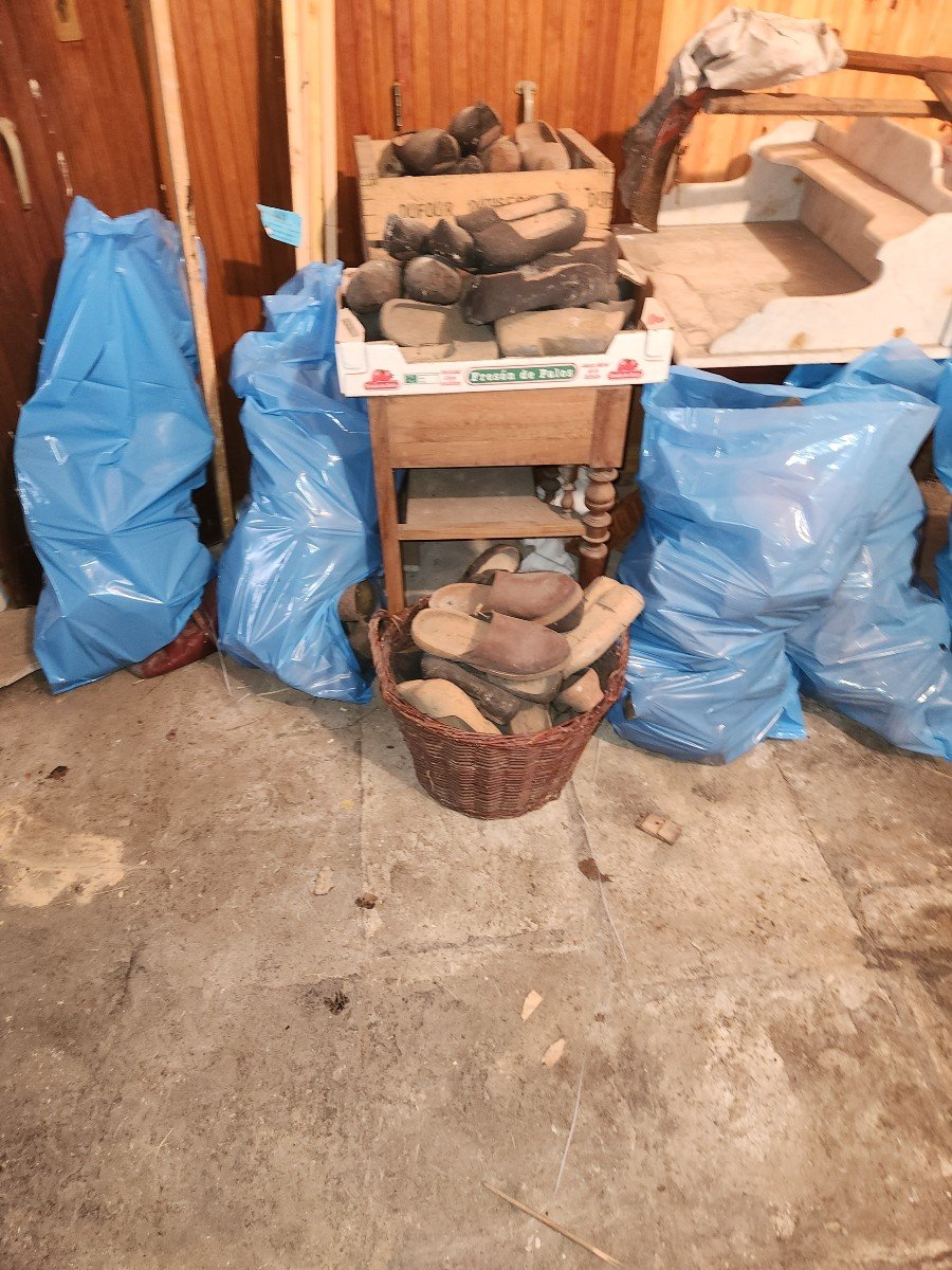 Lot De 130 Paires De Sabots Anciens Jamais Porté Pouvant Faire Une Magnifique Deco-photo-4