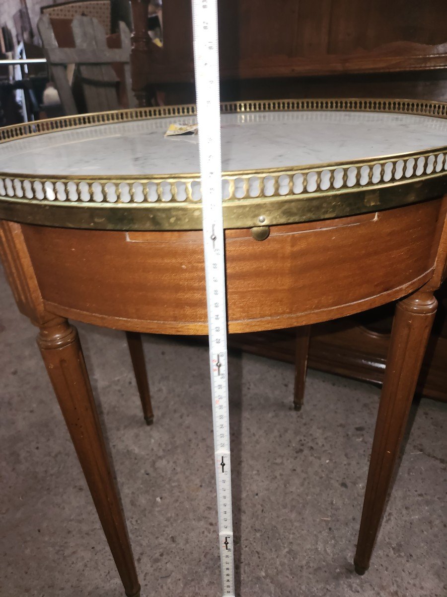 Early 20th Century Bouillotte Table In Mahogany White Marble Top With Brass Trim -photo-3