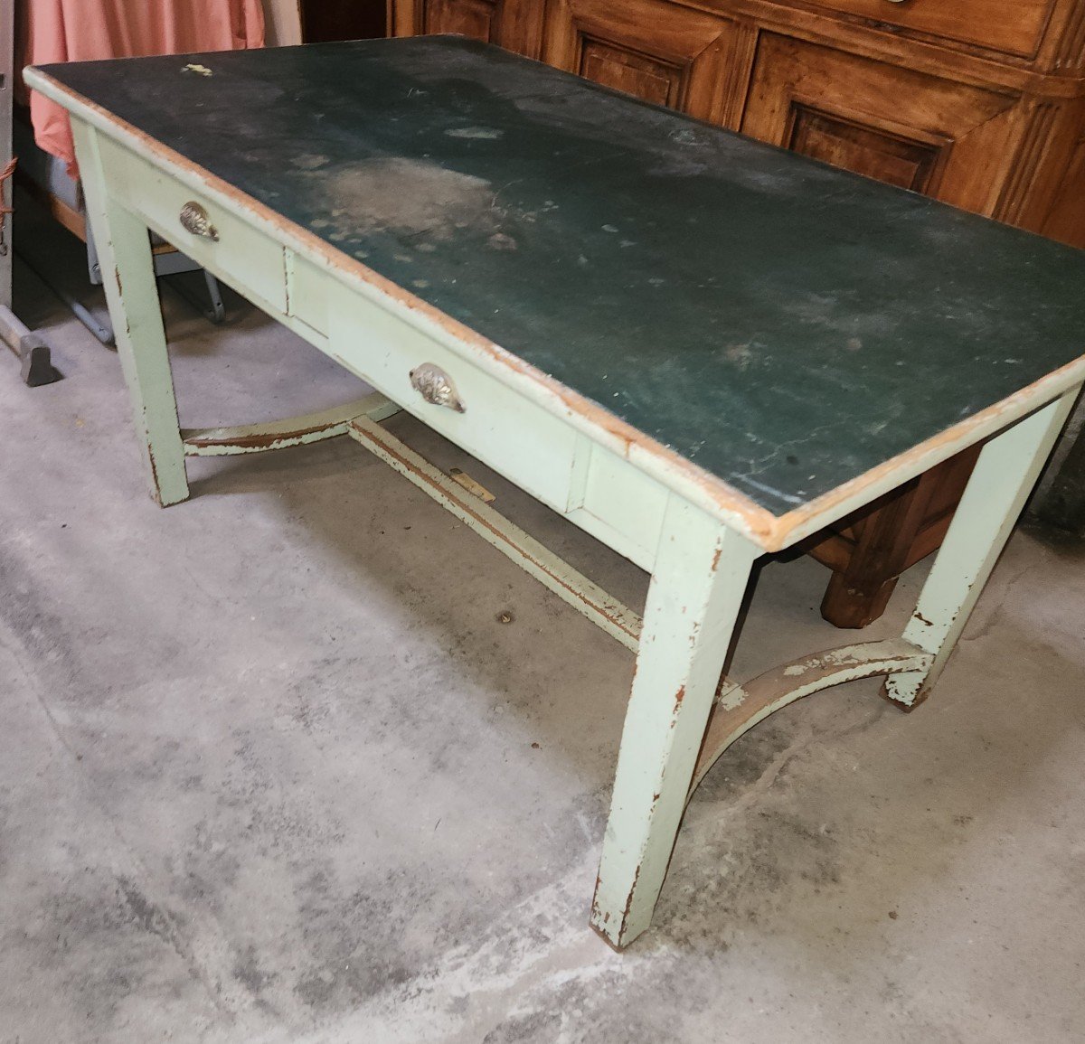 Early 20th Century Fabric Cutting Table With 2 Drawers