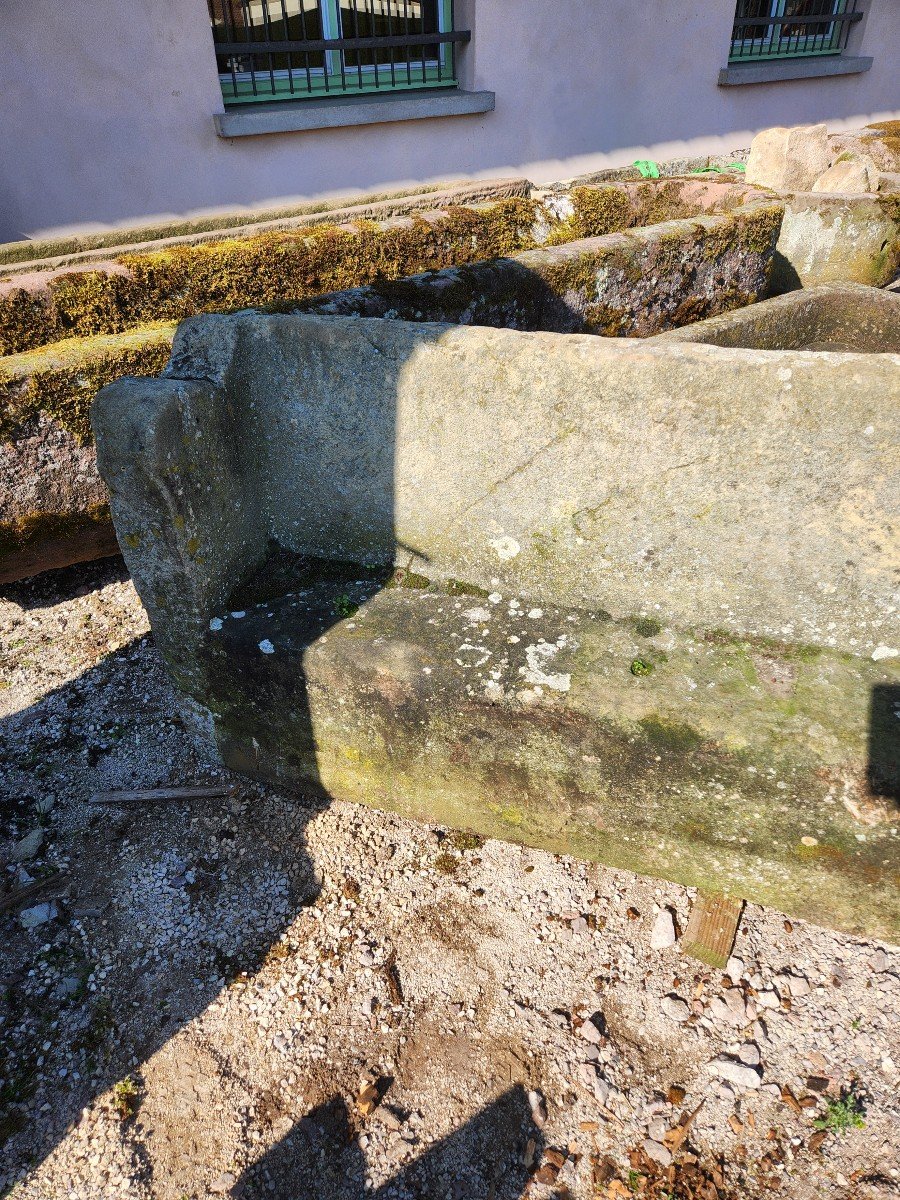 Late 17th Century Sandstone Garden Bench From A Bourgeois House In Haute Marne -photo-3