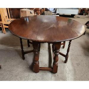 Large 19th Century Burgundy Oak Shuttered Table 