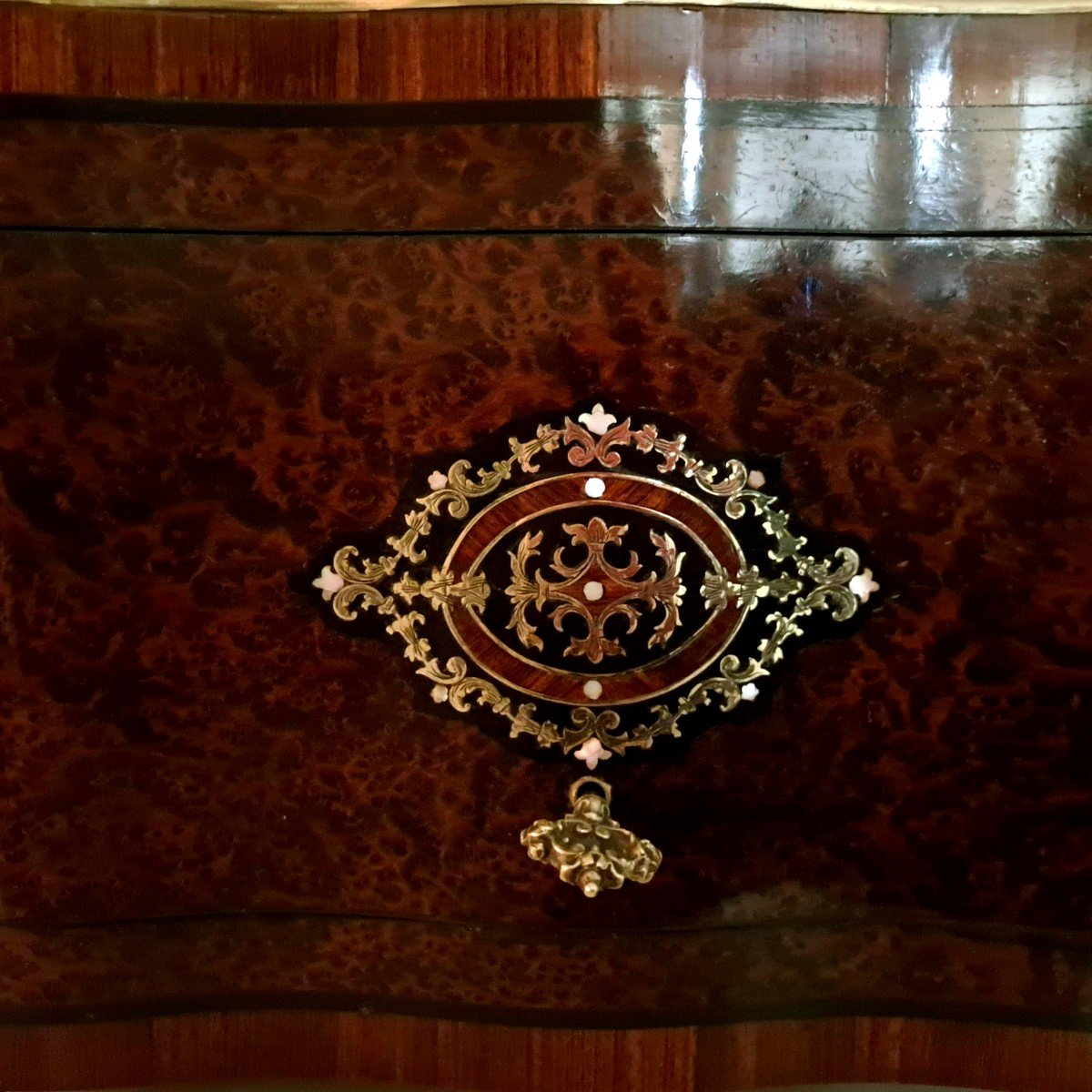 Napoleon III Liqueur Cellar In Amboyna Burl-photo-2