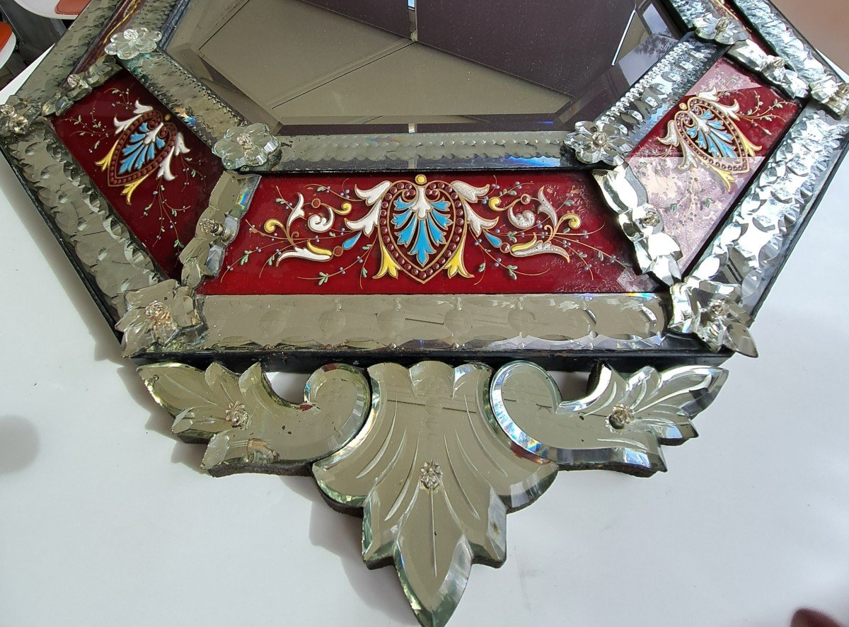 Venice Octagonal Mirror With Pediment Enameled Decor-photo-4