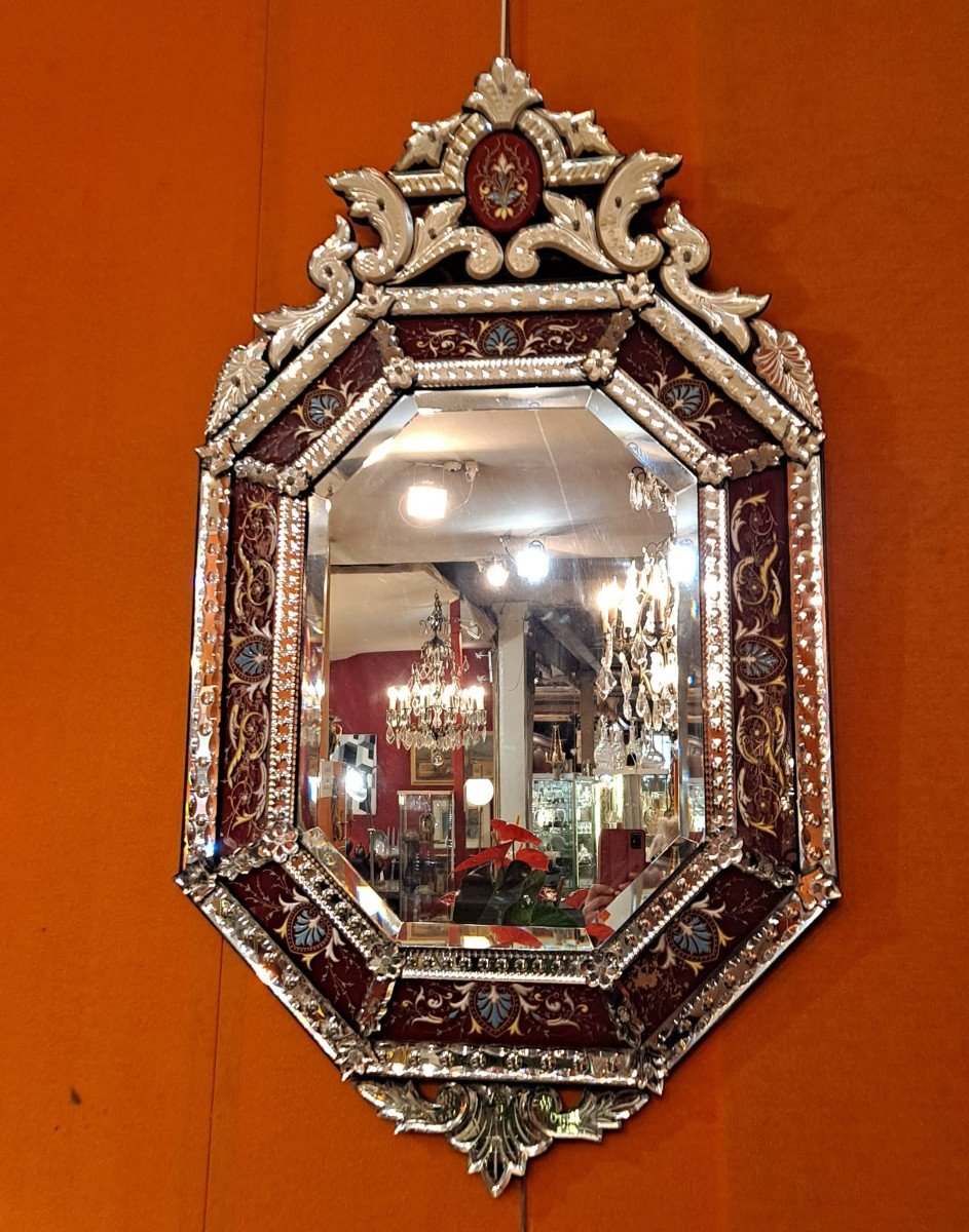 Venice Octagonal Mirror With Pediment Enameled Decor-photo-1