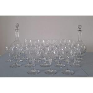 Service De 32 Verres Et 2 Carafes En Cristal De Saint Louis