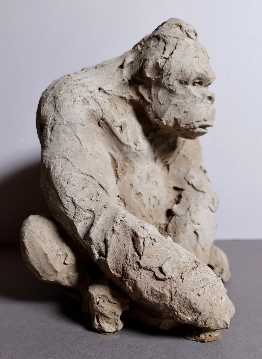 Sculpture "sitting Gorilla" - Animal-photo-2