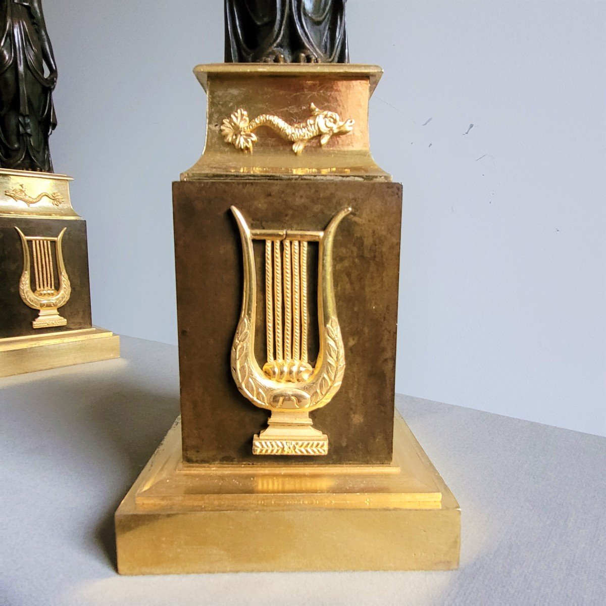 Paire De Candélabres Aux Victoires Attribués à Claude Galle, Epoque Empire.-photo-3