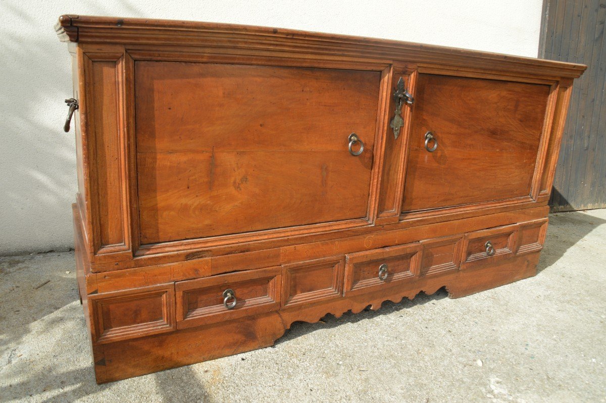 17th Century Chest-photo-2